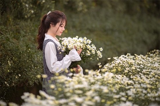 祝丫头生日快乐的幽默句子