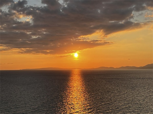 关于悲惨爱情的诗句86句