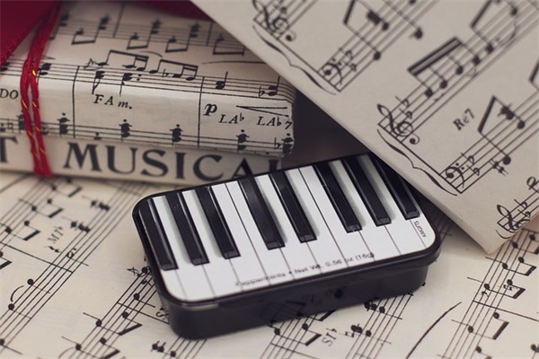 感触亲情的诗句 关于亲情的古诗