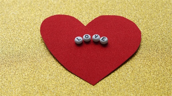 形容女子美好的诗句79句