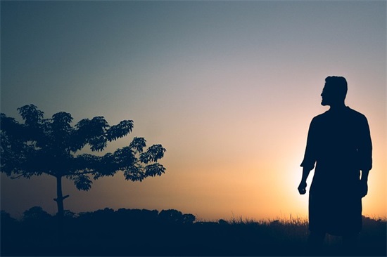 突然轻松了的感慨句子 一身轻松的心情短语