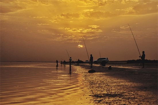 带亮字的男孩网名